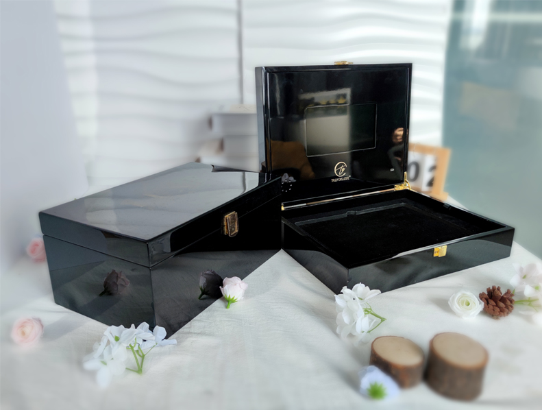实木烤漆视频礼盒